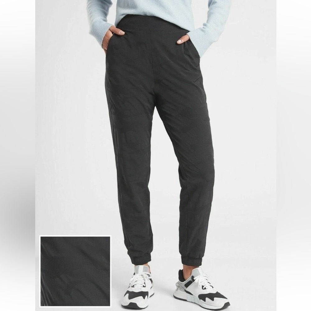 Athleta Brooklyn Textured Black Camo Jogger Size 2 Petite Lightweight Travel